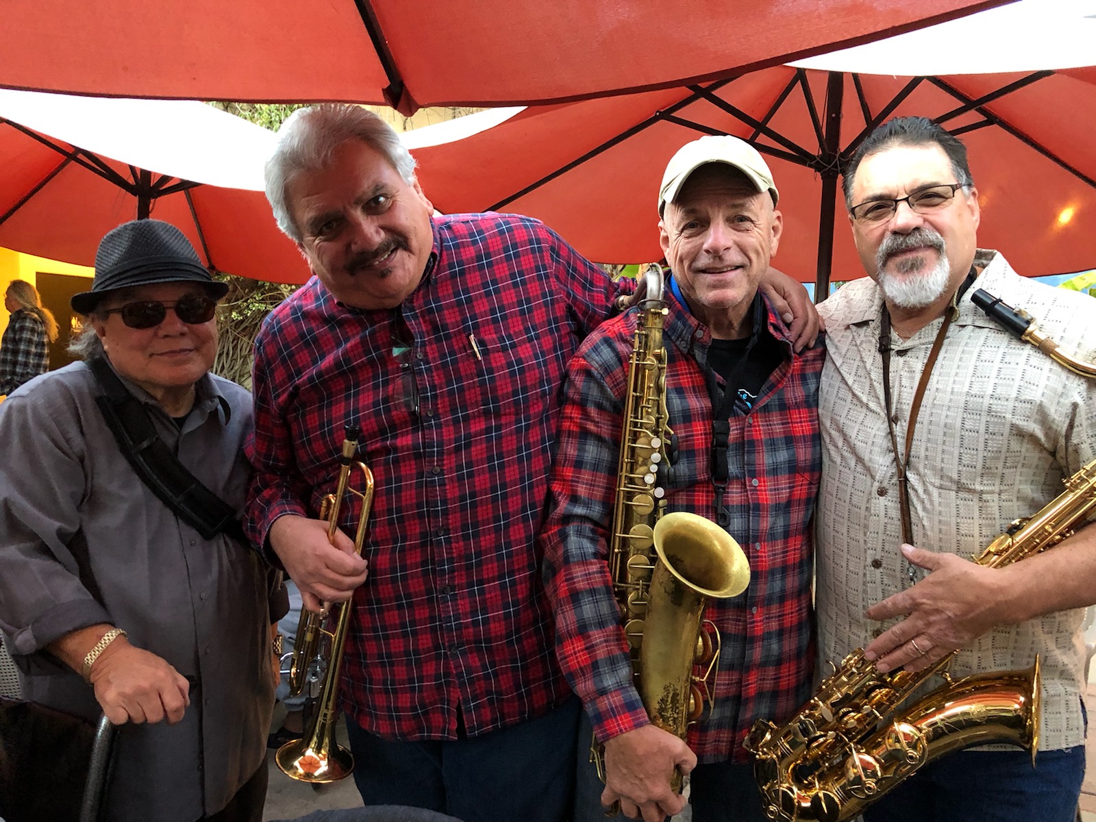 319036185_691132172619130_1178216669534045165_n